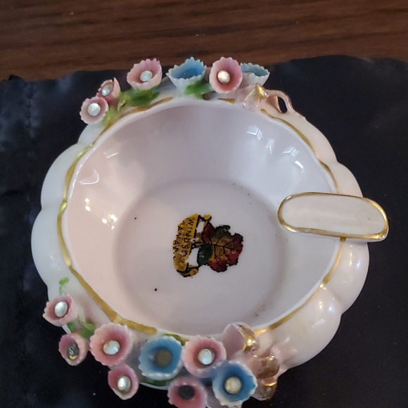 ANTIQUE WINDSOR  FLORAL ASHTRAY - Picture 6 of 6